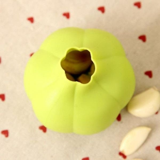 Silicone Garlic Peeler - Image 4