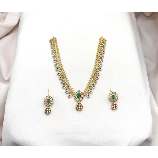 Matte finishing Short Necklace