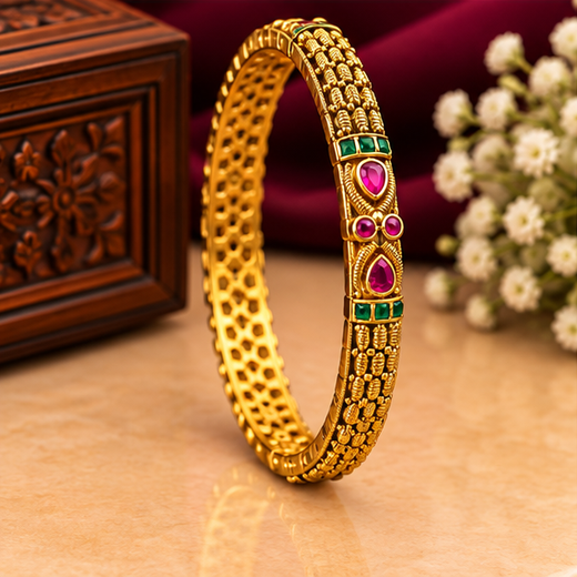 Nakshi Finishing With Pink Stone Bangle - Image 3