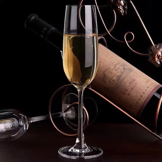 Round Clear Wine Glass