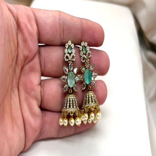 Victorian Sea Green stone Short Necklace - Image 3