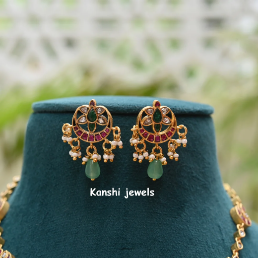 Jadau Kundan with white pearls and green drop Earring