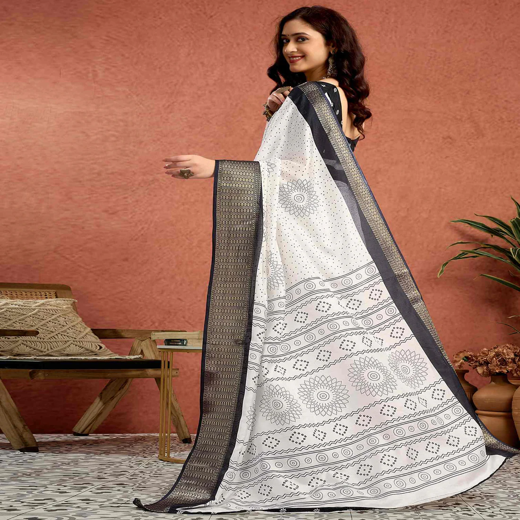 White Silk Printed Bandhani Saree - Image 4