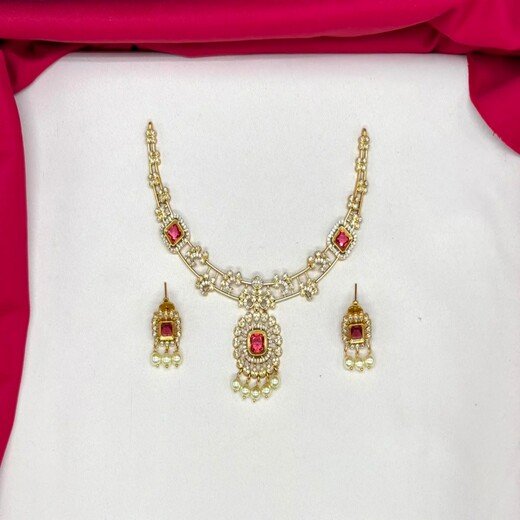 Matte finishing Red stones with pearls short Necklace