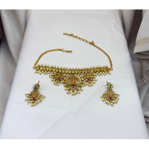 Short Gold Necklace