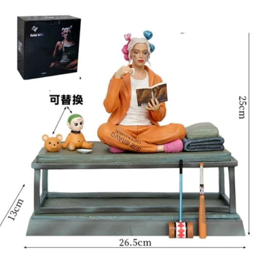 Harly Queen Ultimate Figure - Image 4