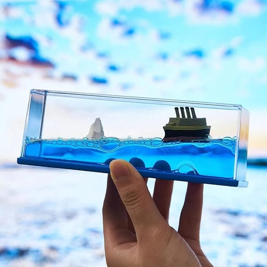 Liquid Wave Cruise Ship Decoration Unsinkable Titanic Model in A Clear Liquid Motion Bottle