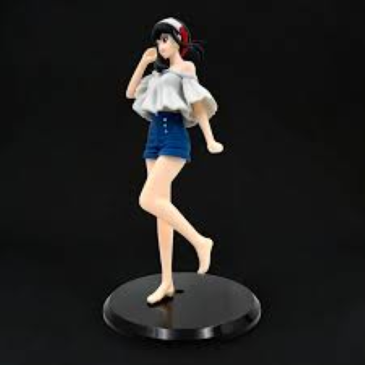 Yor ForgerBeach PVC Figure - Image 3