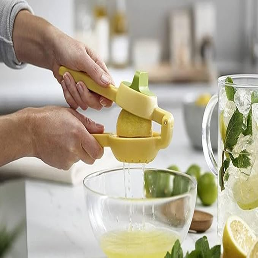Manual Squeeze and Twist Hand Juicer - Image 4
