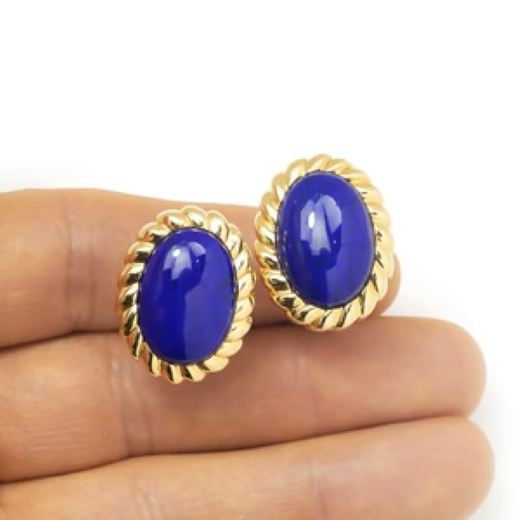 Vintage Blue Moissanite Stone carved gold-tone clip-on earring - Image 4