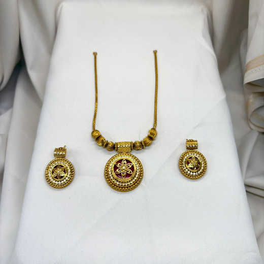 Short Gold Necklace