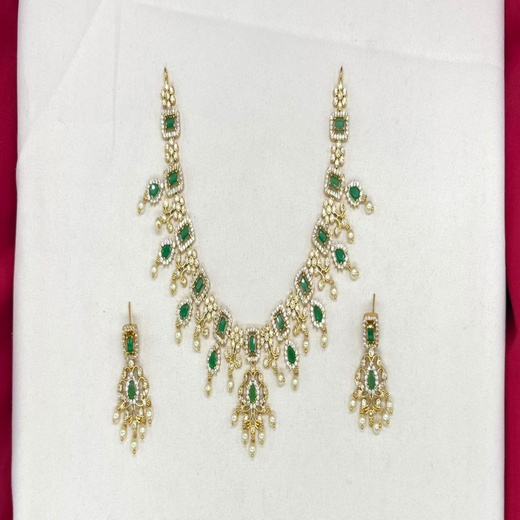 Matte finishing Green squared stones with white pearls Short Necklace - Image 2