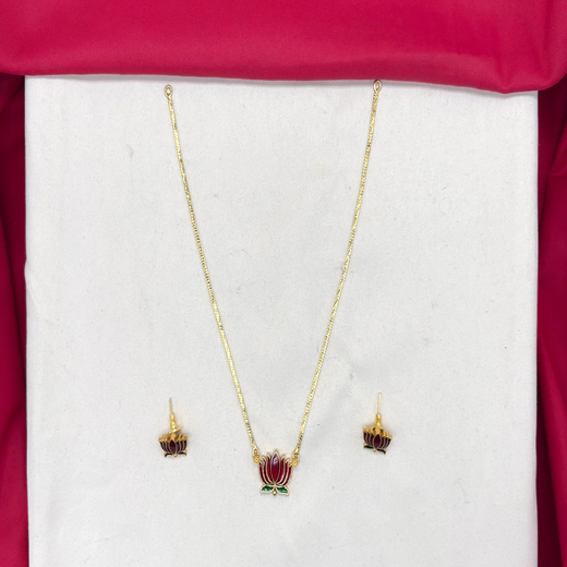 Matte finishing Lotus design Short Necklace