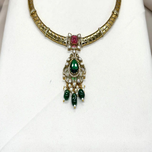 Victorian Kanti with Green Monalisa Beads Stone - Image 2