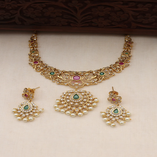 Gold Short Necklace - Image 4