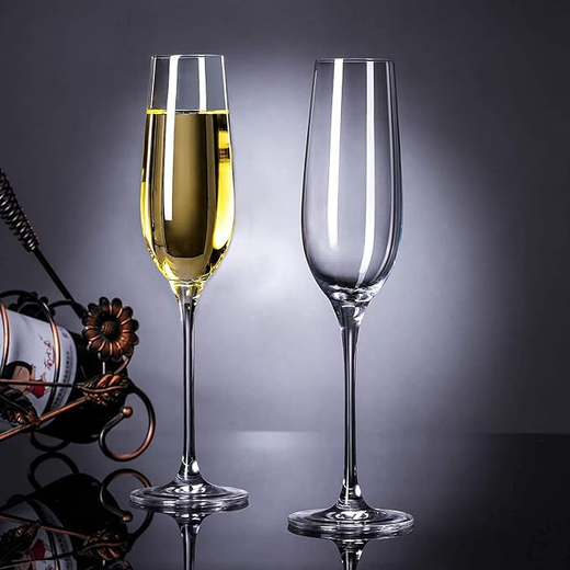 Round Clear Wine Glass - Image 2