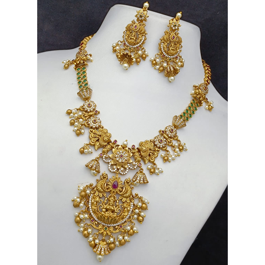 Gold short Necklace - Image 3