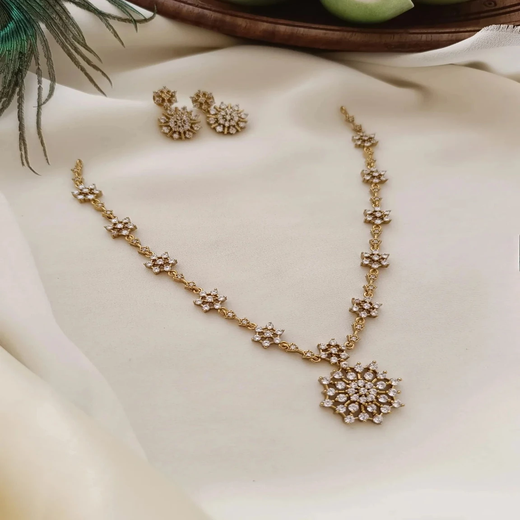 Gold Short Necklace - Image 4