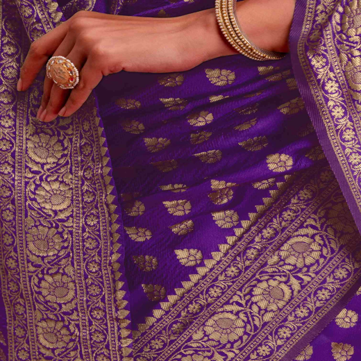 Violet Silk Woven Banarasi Saree - Image 4