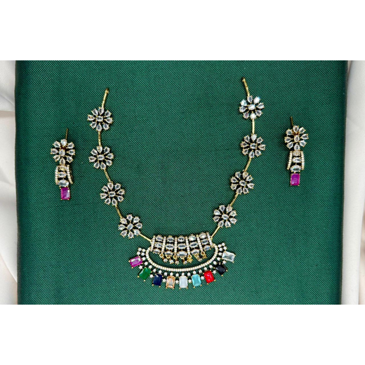 Victorian Short Necklace