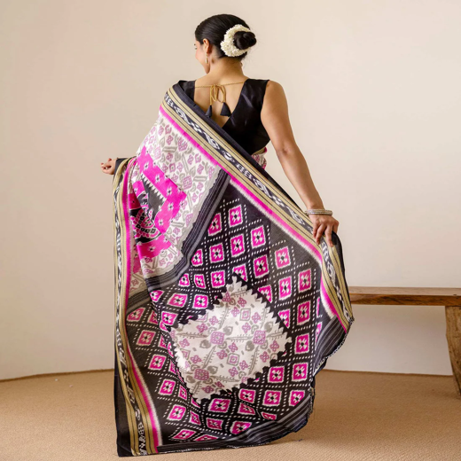 Magenta Silk Printed Saree - Image 4