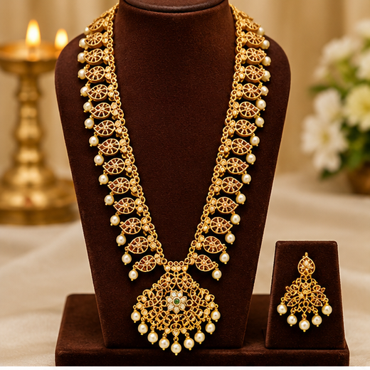 Gold Leaf Pearl Necklace Set