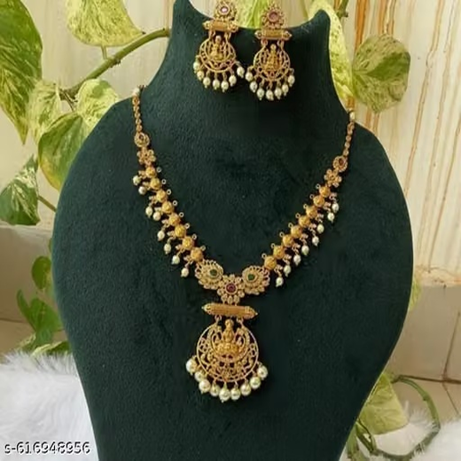Matte finishing short necklace - Image 4
