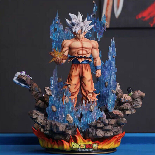 33 cm DBZ figure Goku on platform - Image 4