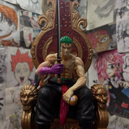 31.5 cm Giant King Zoro on throne action figure showpeice - Image 4