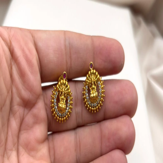 Gold Short Necklace - Image 2