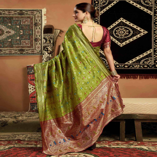 Parrot Green Banarasi Silk Saree - Image 4