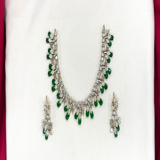 Mehndi finishing Leaf Designed Green-Stones Short Necklace