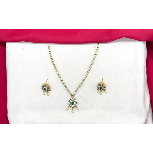 Victorian finishing American Diamonds with central Green stone Short Necklace
