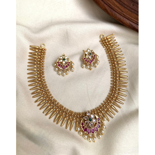 Matte finishing With Kempu Stone pendent Short Necklace - Image 3