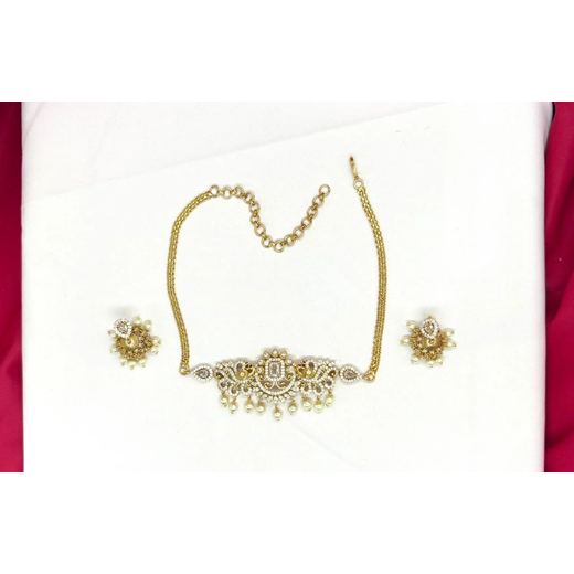 Matte finishing Peacock and white Stone Short Choker