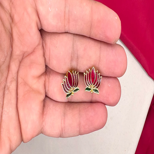 Matte finishing Lotus design Short Necklace - Image 2