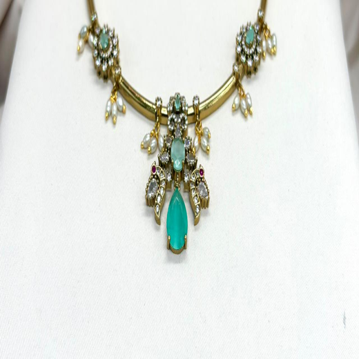 Victorian Sea Green stone Short Necklace - Image 2