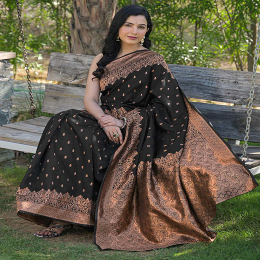 Black Silk Woven Banarasi Saree - Image 3