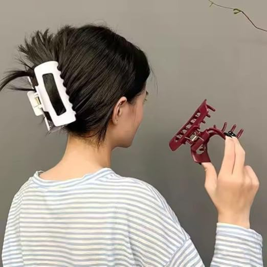 SOFT SILICONE HAIR CLAW CLIPS - Image 4