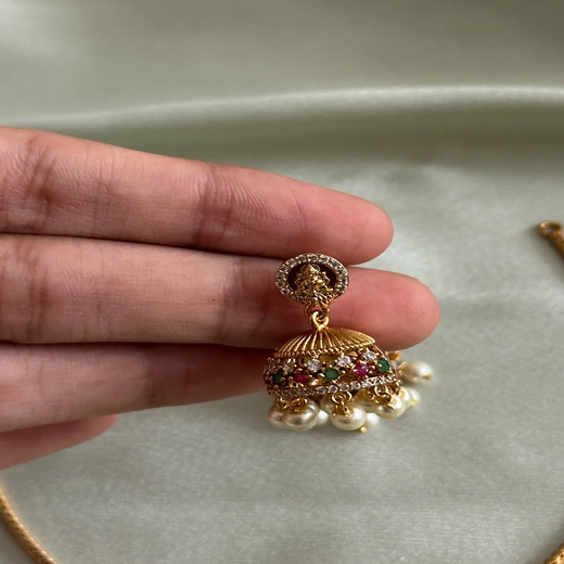 Matte finish temple-style Lakshmi pendant Short Necklace - Image 4