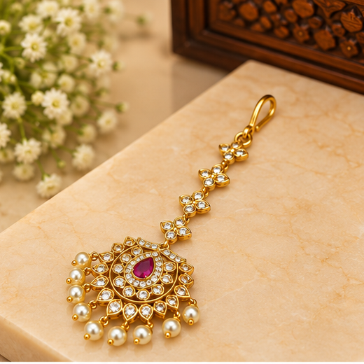 Matte Finishing Pink Stones With White Pearls Maang Tkka - Image 2
