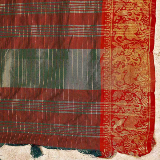 Green Silk Woven Kanjivaram Saree - Image 3