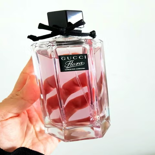 Gucci Flora Gorgeous Gardenia Eau de Toilette - Image 4