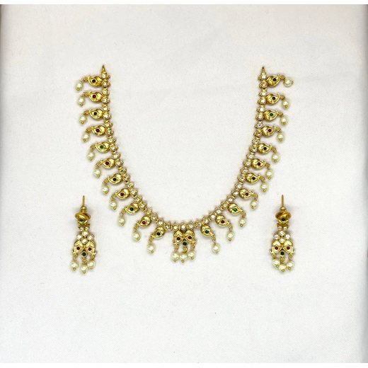 Matte finishing Mango Short Necklace
