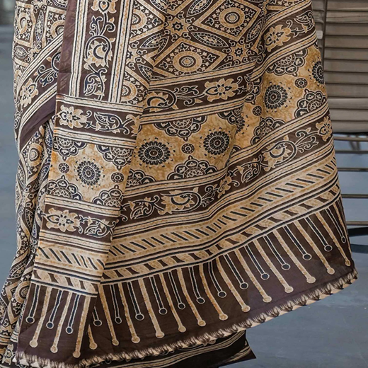 Brown Cotton Printed Saree - Image 3
