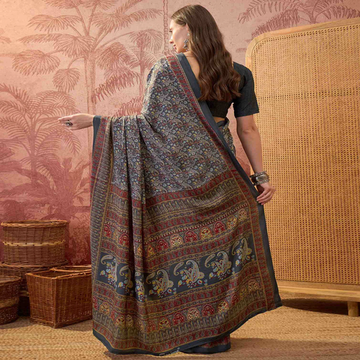 Grey Crepe Silk Printed Saree - Image 4