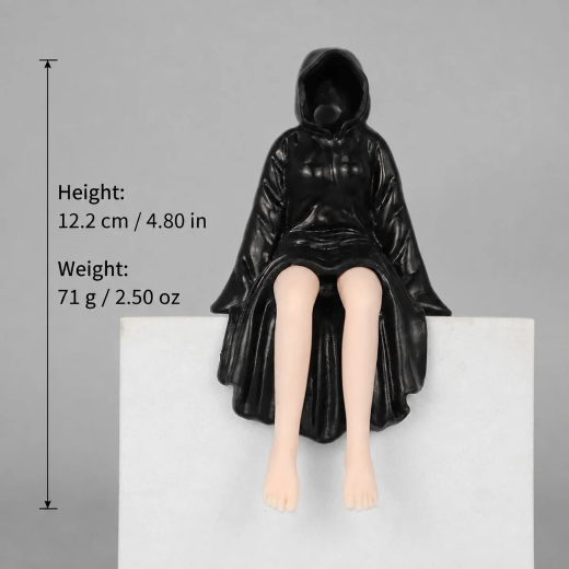 Mysterious Black Robe Queen Sitting staight legs - Image 3
