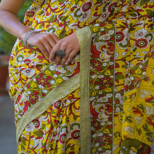 Yellow Cotton Floral Printed Saree - Image 3