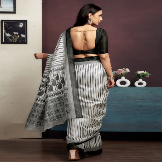 White Cotton Blend Printed Saree - Image 4