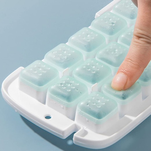 Ice Cube Tray With Lid and Bin - Image 4